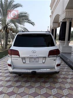 لێکزس LX